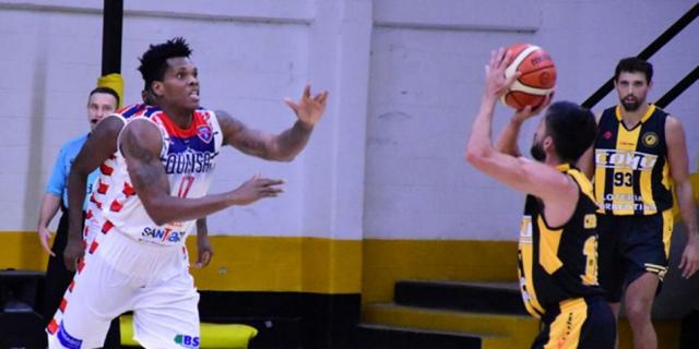 Comu mostr� sus credenciales