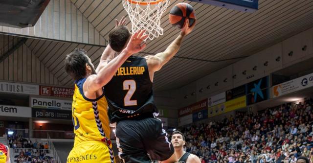 Sin sorpresas en Espa�a con un par de destacados