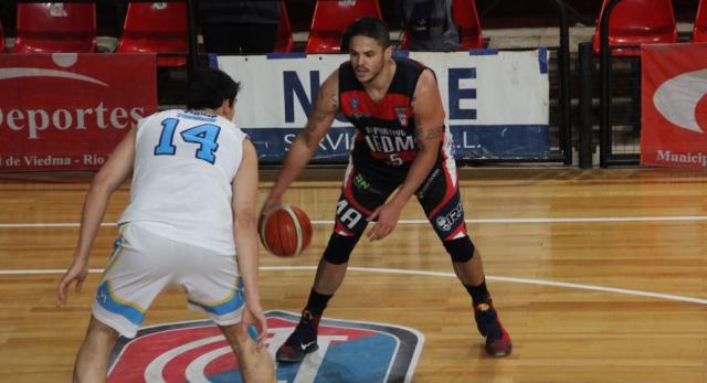 Cutley jugar� en Atenas