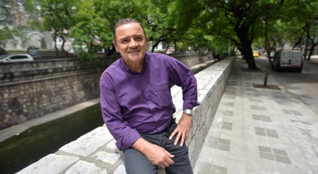 Labaque "Atenas no est� en condiciones de jugar la Liga Nacional"