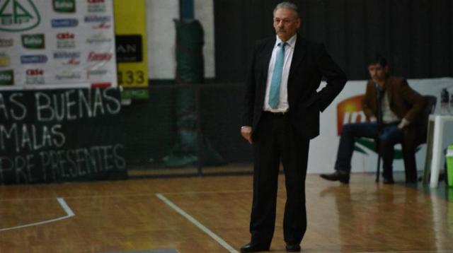 Alejandro Lotterio seguir� siendo el DT de Barrio Parque