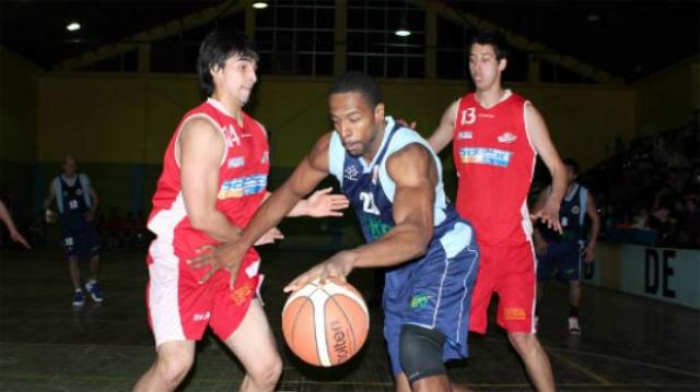 Kennel S�nchez a prueba en Argentino