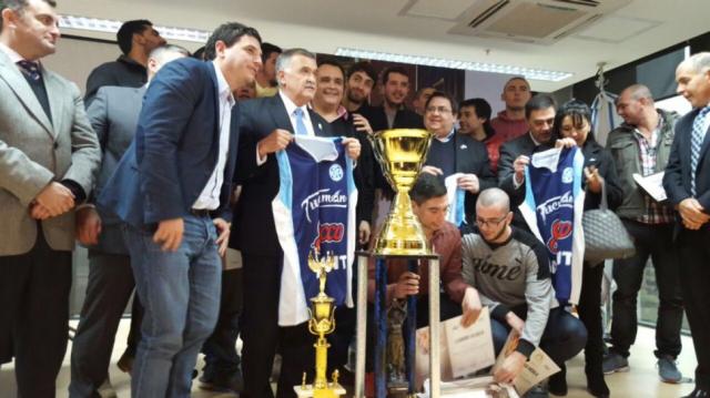 Tucuman recibi� a sus campeones