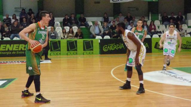 La esperanza se ti�e de verde