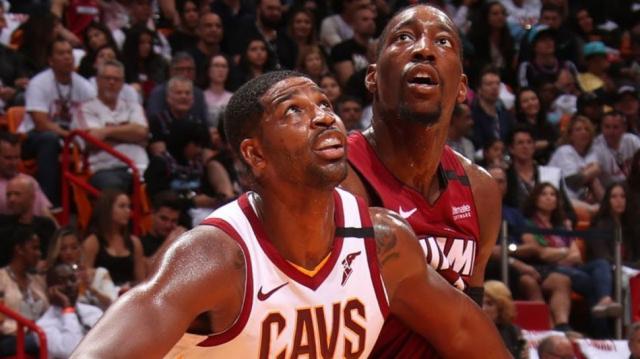 Heat gan� en el retiro de la camiseta de Dwayne Wade
