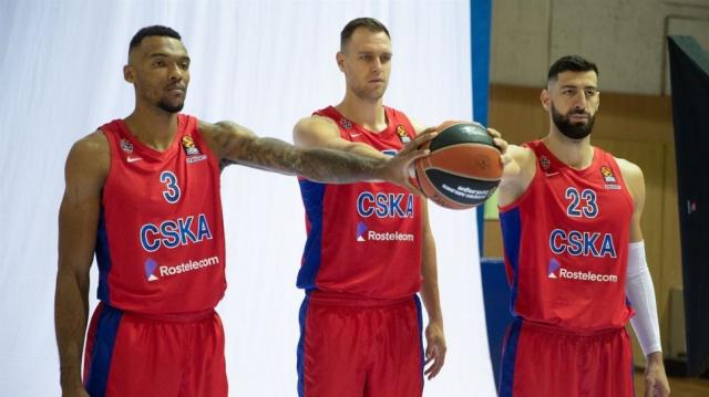 Arranca la acci�n en Europa