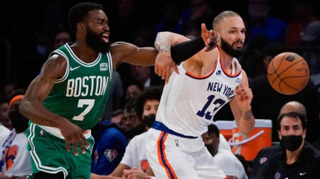 Knicks gan� la batalla ante Celtics