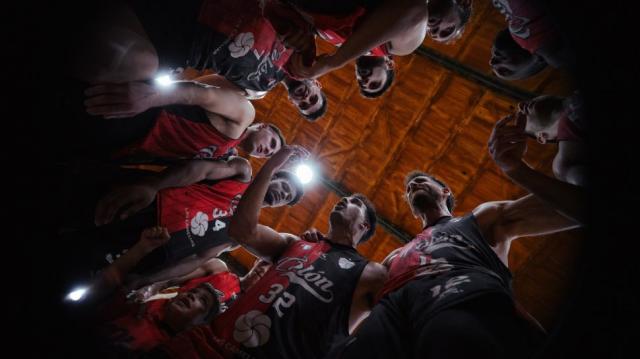 Pico se hizo fuerte, Col�n con otro �xito por la permanencia