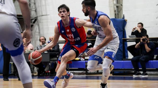 Al comando de Iv�n