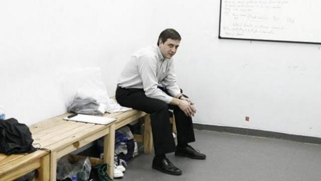 Despu�s de la derrota ante Obras, Atenas analiza la salida de Gonz�lez