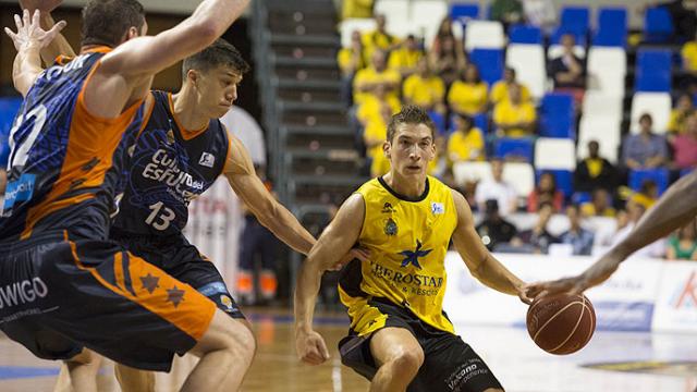 Nico Richotti tres a�os m�s en Tenerife