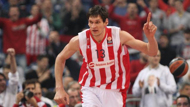 Spurs se hace gigante en la rotaci�n