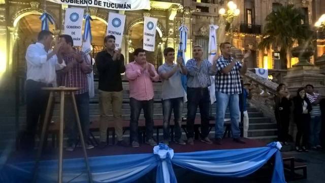 Tucum�n present� en sociedad su b�squet menor