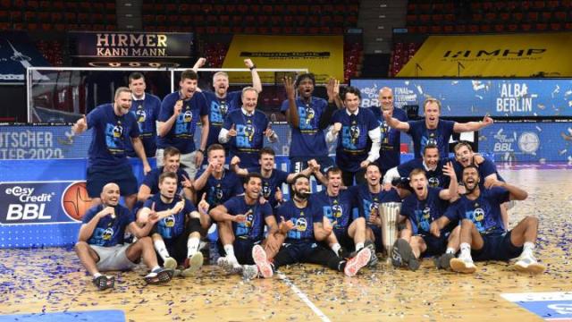 Cort� con el maleficio