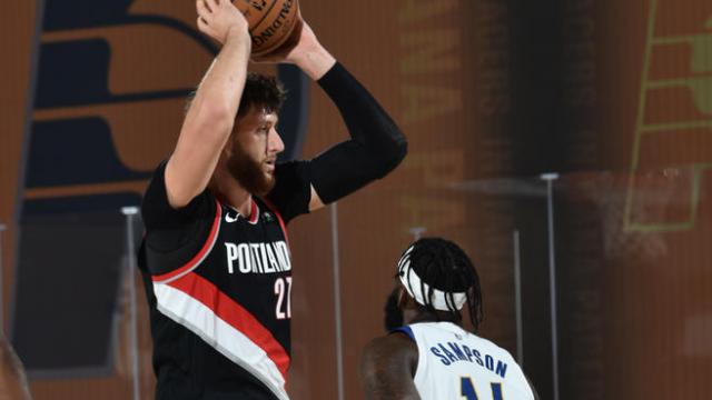 NBA: Milwaukee arras� ante Spurs con Giannis como l�der