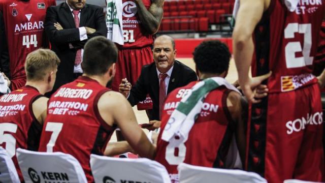 Hern�ndez: "�Tuvimos desajustes defensivos pr�cticamente en todo el partido"