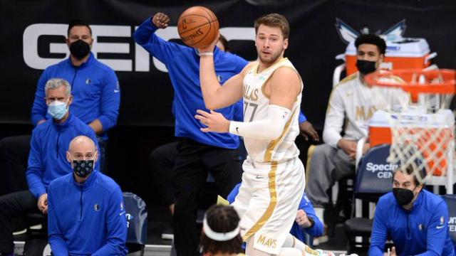 Luka Doncic deslumbr� en victoria de Mavs