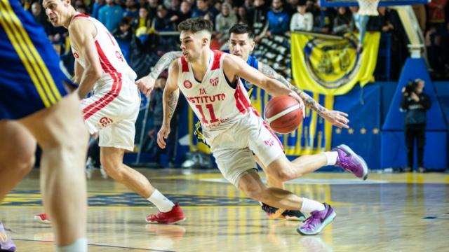 Instituto: Los grises afuera y un goleo que no apareci�