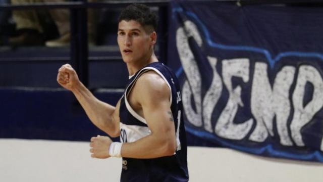 Sur A: El lobo con sonrisa y podio