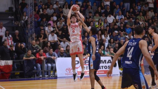 Racing se adelant� en la serie