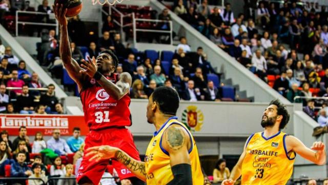 Zaragoza el �nico con combo completo