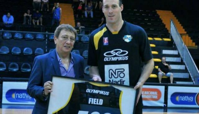 Field: �Debemos aprender r�pido�