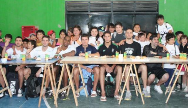 Gimnasia Indalo visit� la colonia del M�ximo Ab�solo
