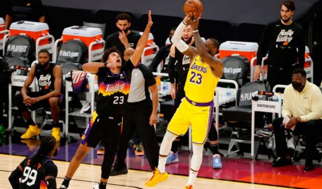 Despert� el campe�n: Lakers igual� la serie ante Phoenix