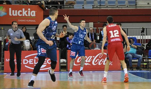 Arranque torcido en Espa�a