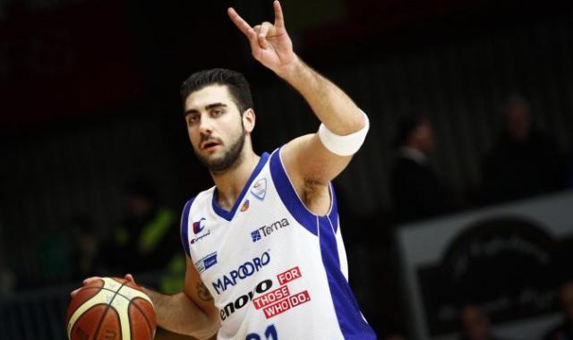 Pietro Aradori, nuevo compa�ero de Van Lacke en el Estu