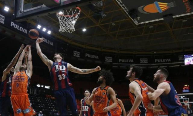 Barcelona sigue como escolta, Baskonia cerr� una semana negra