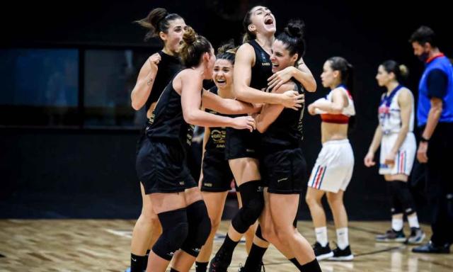 Termin� el Grupo �C� y se posterg� la continuidad de la Liga