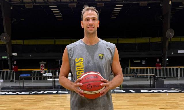 Boca con base, Obras con pivot