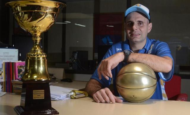 Andr�s Ianamicco renunci� tras los t�tulos con Bah�a Blanca