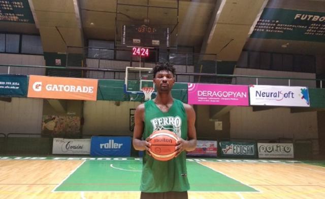 Ferro sum� a Anthony January