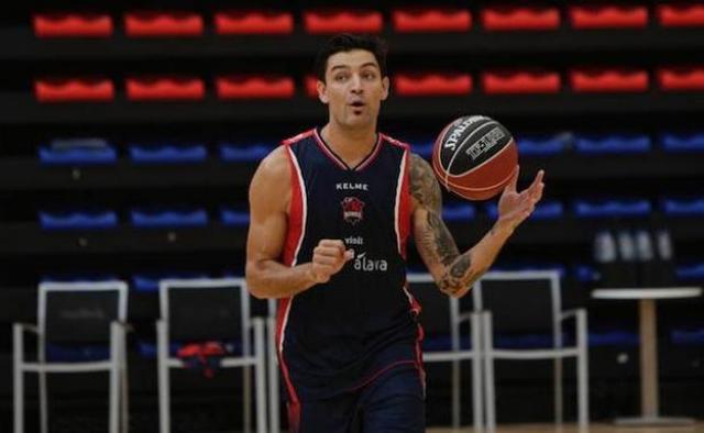 Delfino reforzar� a Baskonia