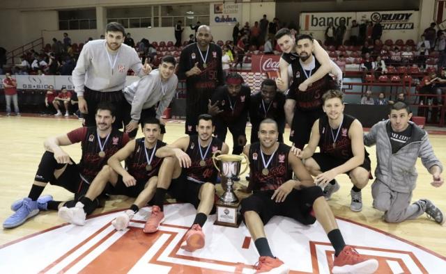 Instituto es campe�n del S�per 10