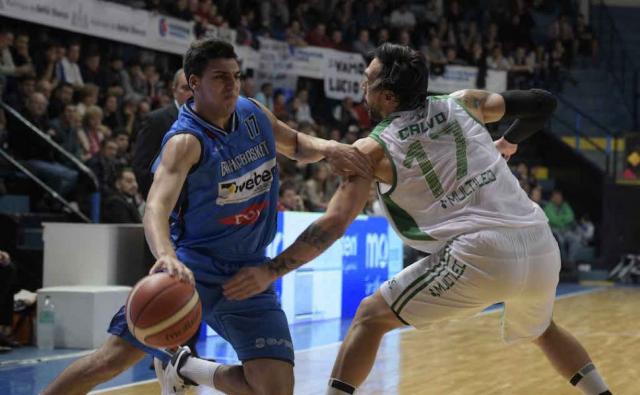 Corval�n: "No tenemos que relajarnos nunca"