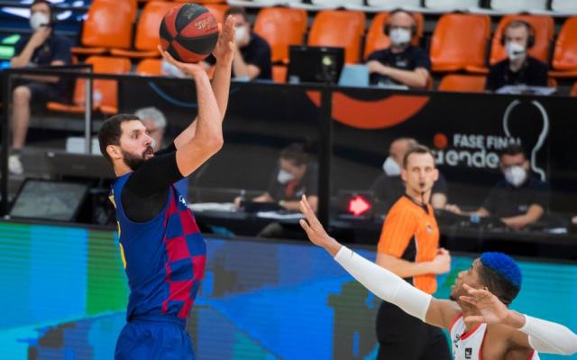 Jerarqu�a sobre la mesa