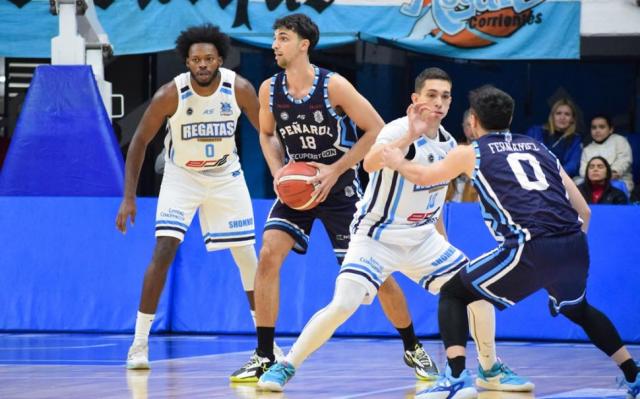 Pe�arol y el talento joven en el Interligas