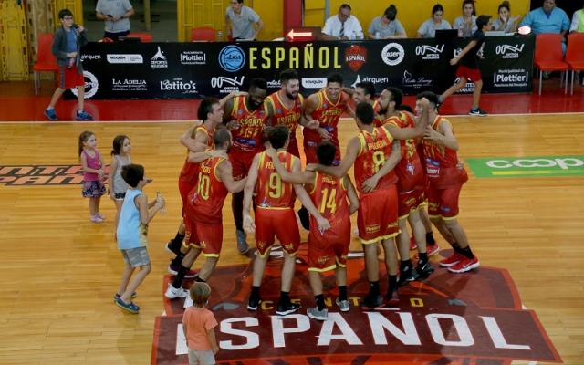 Platense sin fisuras, Centro Espa�ol pelea arriba