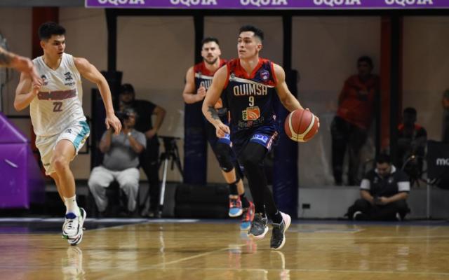 Bajo el cielo santiague�o