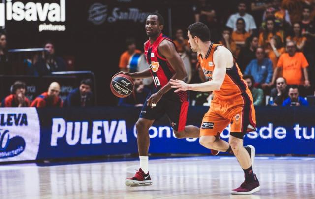 Murcia levanta vuelo, Baskonia se qued� sin racha