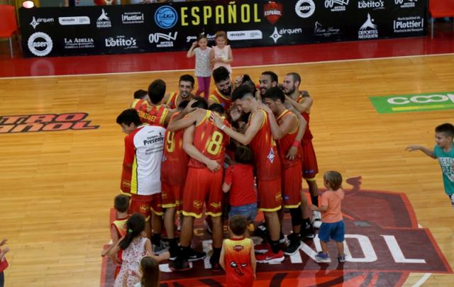 Ober� y Centro Espa�ol dicen presente