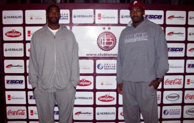 Battle y McFarlan llegaron a Lan�s