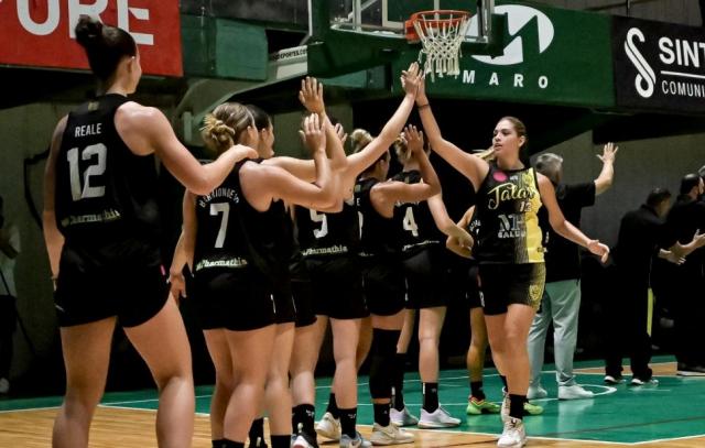 Repudiable hecho en el b�squet femenino