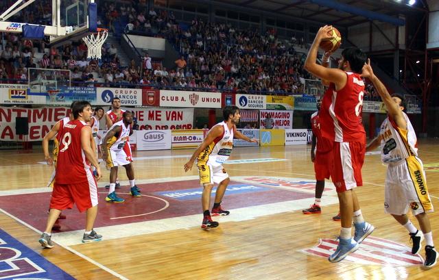 Hurac�n y San Lorenzo fueron los distintos