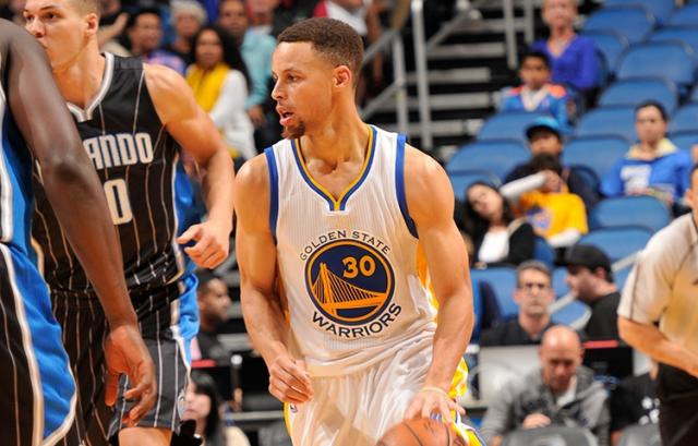 Curry rompe r�cords y los Warriors est�n en playoffs