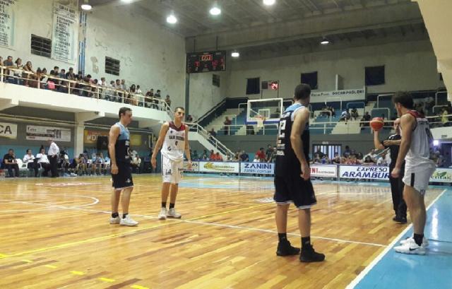 Hind� atrap� al le�n