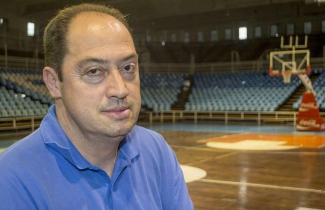 Ricardo De Cecco seguir� como DT de Salta Basket